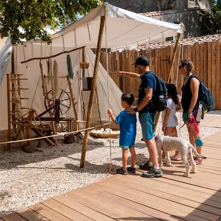 Apartmán Confort ! Centre-ville, Climatisation, Parking, Wifi, Calme, Tv