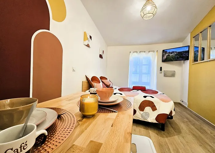 Confort ! Centre-ville, Climatisation, Parking, Wifi, Calme, Tv * 卡尔卡松